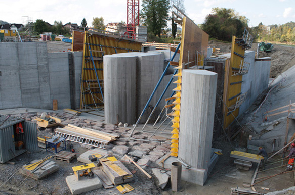 Bauarbeiten beim Kraftwerk Thurfeld